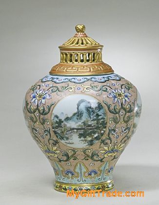 清乾隆瓷器：粉彩开光四季山水盖罐-鉴赏收藏-中国艺术品