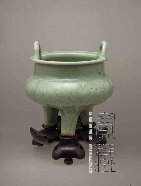 龙泉窑双耳三足香炉明 鉴赏收藏 中国艺术品