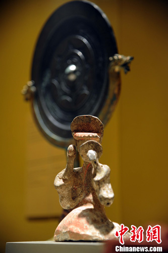 美国收藏家收藏近百面古代青铜镜将重返中国-鉴赏收藏-中国艺术品