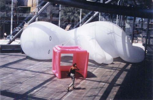 2005上海青年美术大展邀请展之三《视觉惊艳国际特别展》