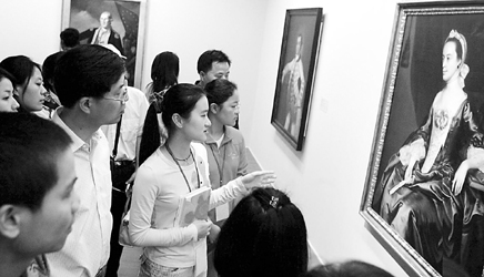 正在上海博物馆展出的“美国艺术300年”展览人潮涌动
