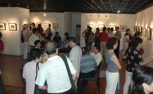 半岛版画工作室星期四沙龙作品展今在上海大剧院画廊开幕