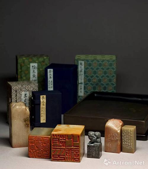 期間限定特売 中国　篆刻　玉石寿山石　神獣彫　印材　一對　箱付　N　4465 彫刻/オブジェクト