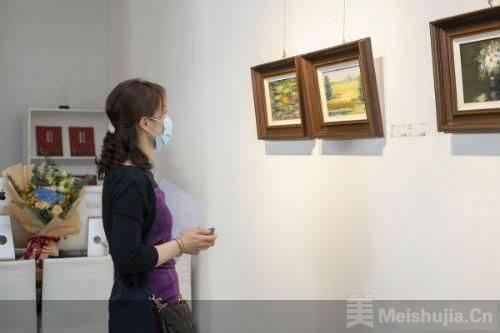 “不约而同”钟俊、刘涛油画双人展开幕